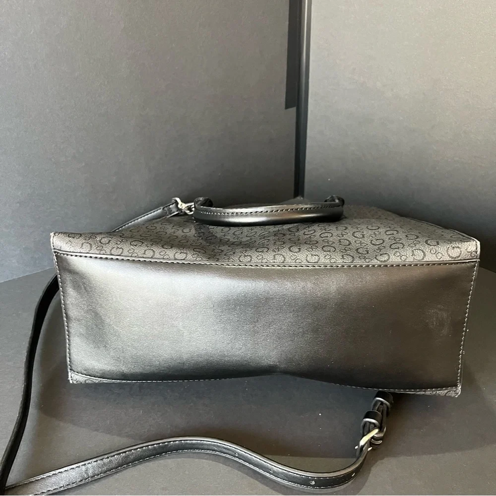 Guess Los Angeles Hand Bag Purse Black Shoulder Bag